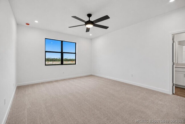 Building Photo - 9982 SW Torquay Dr