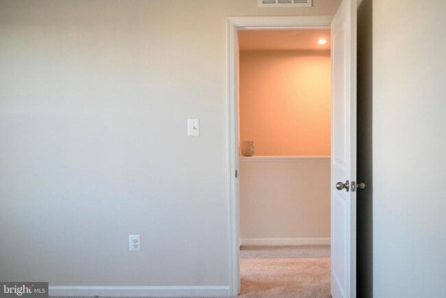 Building Photo - 110 Mariners Wy