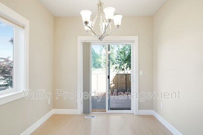 Building Photo - 5164 Andresen St SE