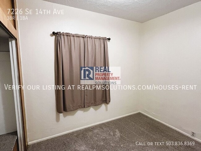 Building Photo - 7226 SE 14th Ave