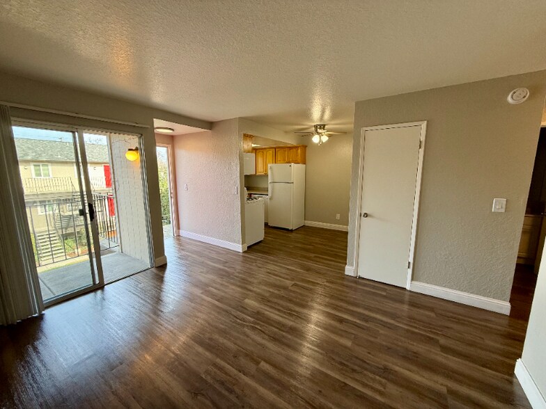 Building Photo - 281 Junction Ave