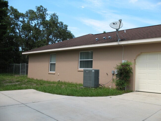 Building Photo - 13256 SW 79th Cir