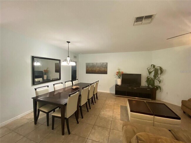 Building Photo - 9027 Paolos Pl
