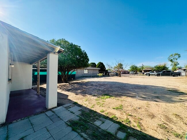 Building Photo - House with Gigantic Yard/Land! Spacious La...
