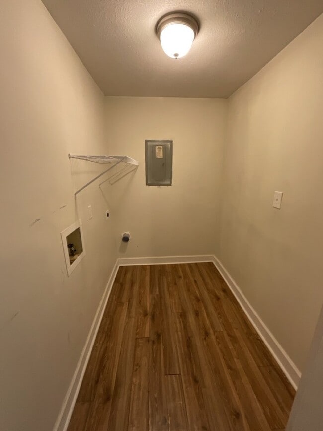 Building Photo - 80 Balsam Rd