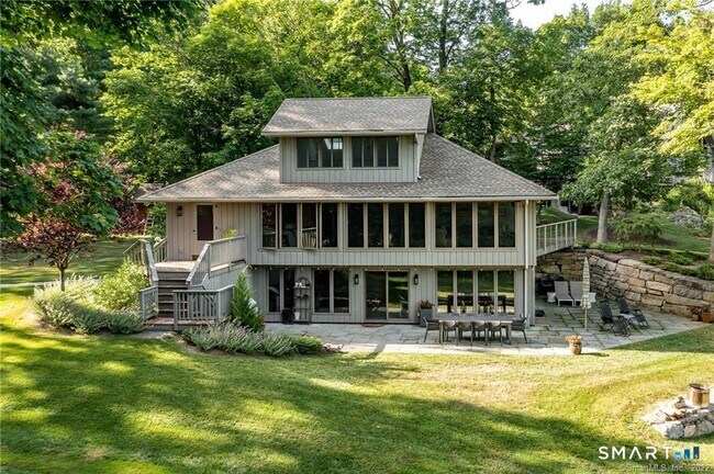 Building Photo - 8 Cedar Point Dr