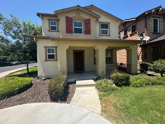 Primary Photo - COMING SOON!!!! Beautiful Corner Unit in G...