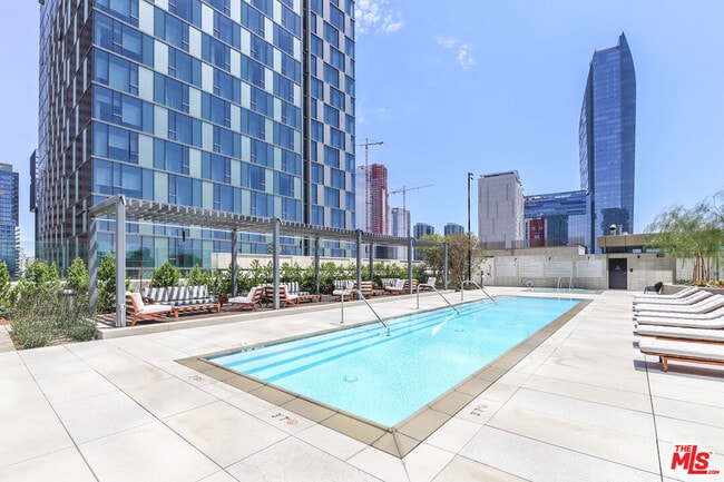 Building Photo - 889 Francisco St