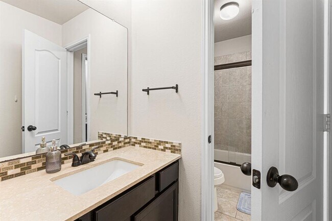 Building Photo - 16714 Radiant Lilac Trail