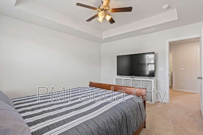 Building Photo - 626 Quartz Ln