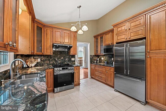 Building Photo - 9760 Hatmark Ct
