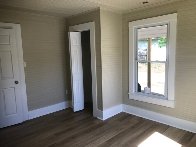 Building Photo - 506 Pickens St