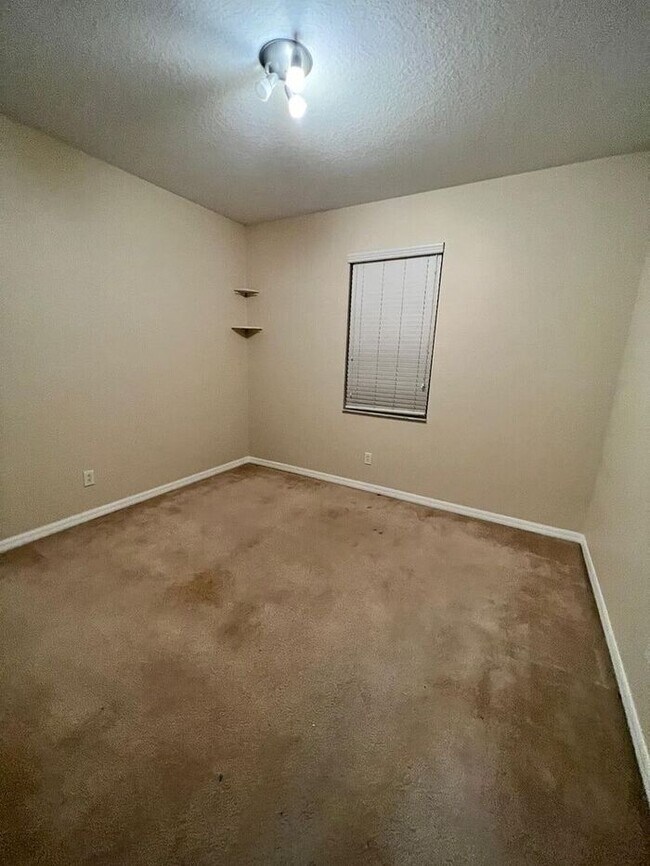 Building Photo - $200 off 1st mo rent! NEWBURY PARK -9157 Leeland Archer Blvd. Orlando, FL 32836