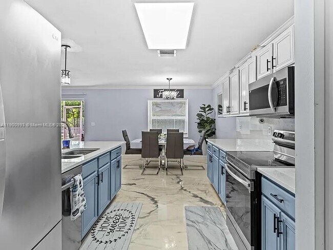 Building Photo - 6627 Rainwood Cove Ln