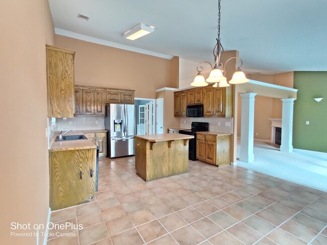 Building Photo - 1352 Fountain Lakes Dr