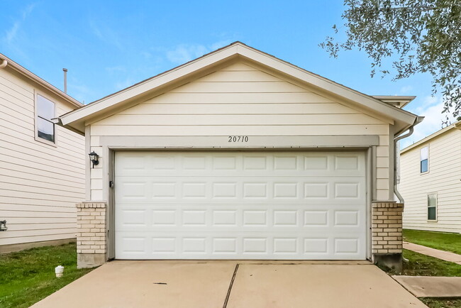 Building Photo - 20710 Tayman Oaks Dr