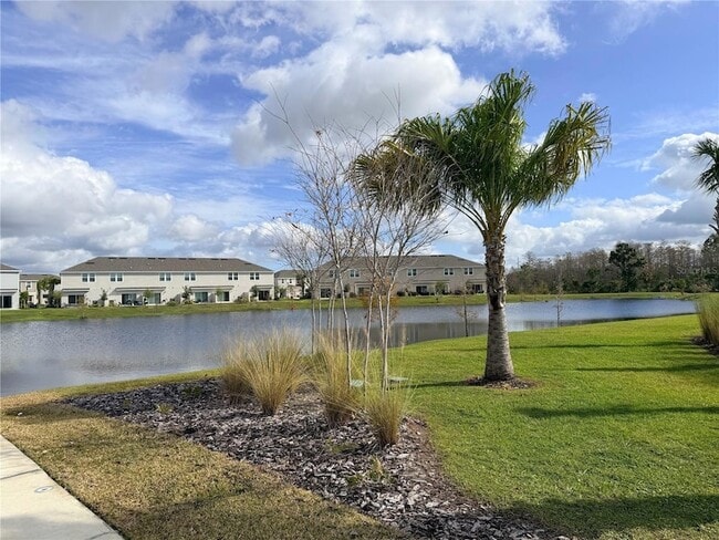 Building Photo - 2946 Skyline Lp