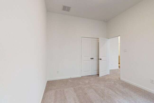Building Photo - 21622 Laggan Clf Ln