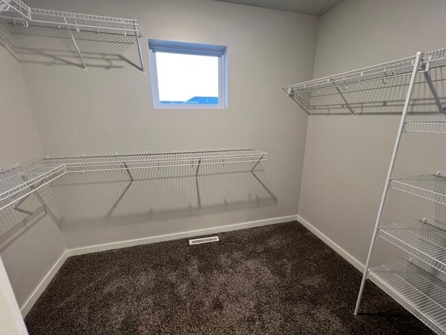 Building Photo - 2223 Eversull Ln