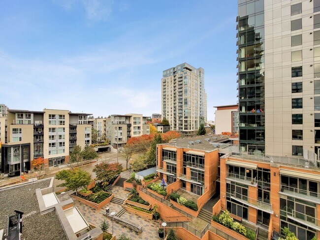 Building Photo - Open view from 8th Floor at Washington Squ...