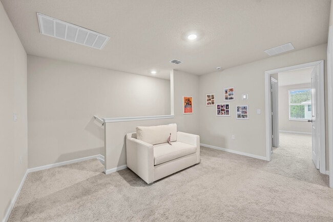 Building Photo - 5731 SE Edgewater Cir