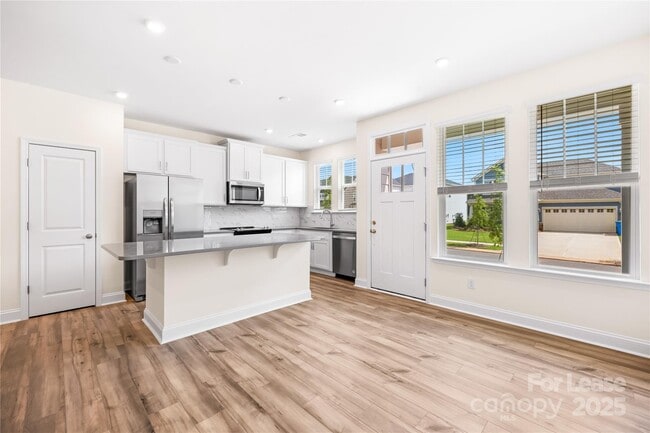 Building Photo - 1528 Cedar Tree Dr