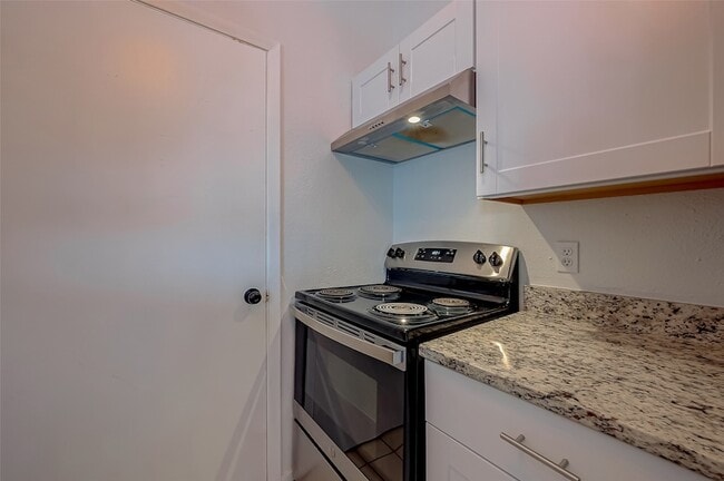 Building Photo - 11009 Crenchrus Ct