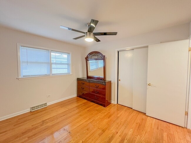 Building Photo - 4716 Thatcher Ave