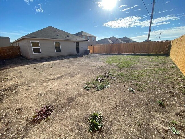 Building Photo - 401 Hyacinth Way