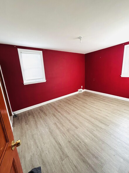 Building Photo - 2306 Napfle St