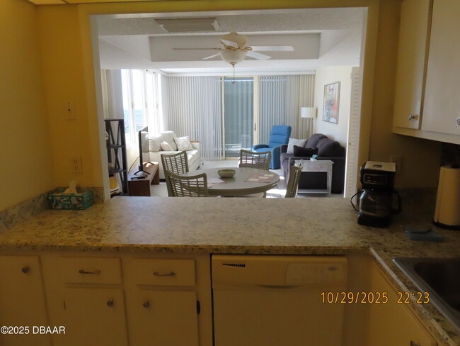 Building Photo - 3047 S Atlantic Ave