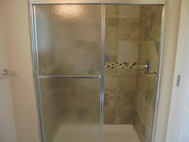 Building Photo - 1085 Hecker Dr