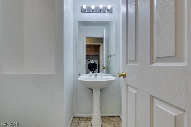 Building Photo - 7809 Calico Flower Ave