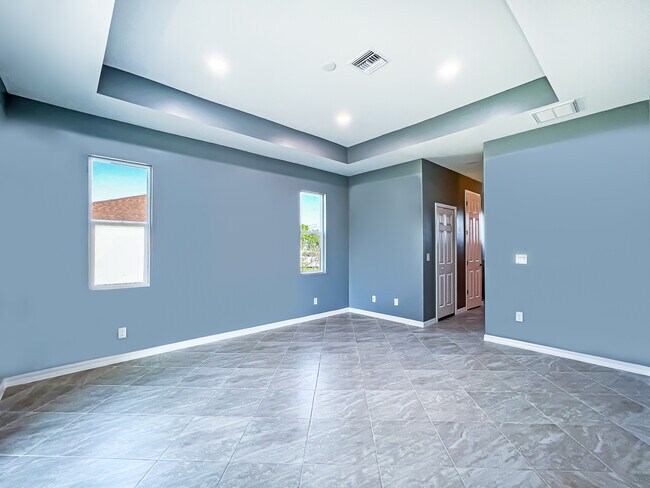 Building Photo - 5229 7th St W