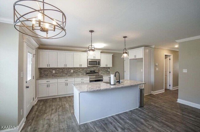 Building Photo - 209 Horton Ln