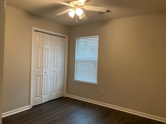 Building Photo - 1229 Langston Ln