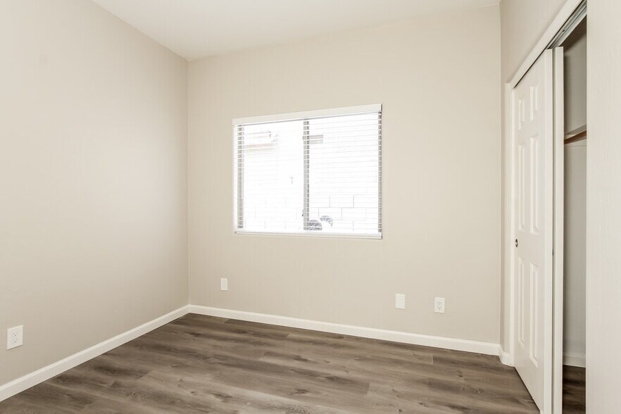 Building Photo - 1607 S 79th Ln