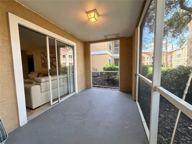 Building Photo - 9481 Highland Oak Dr