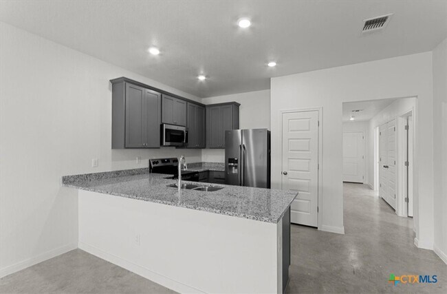 Building Photo - 911 Sevenleaf Ln