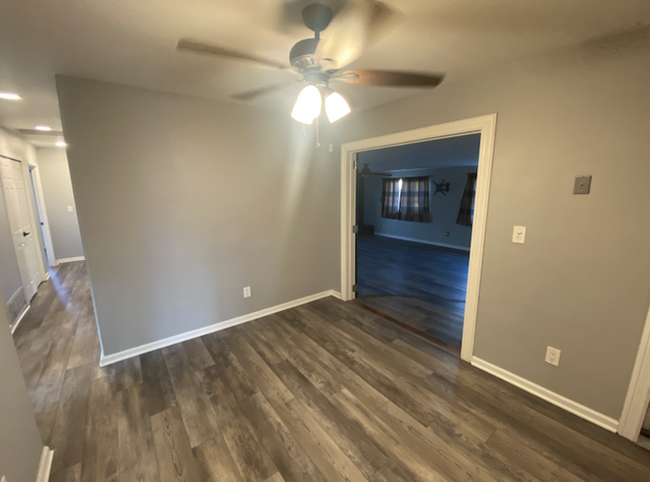 Building Photo - 1810 Thelborn Way