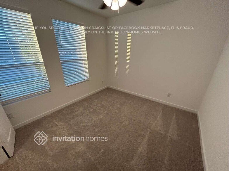 Building Photo - 327 Sedalia Trl