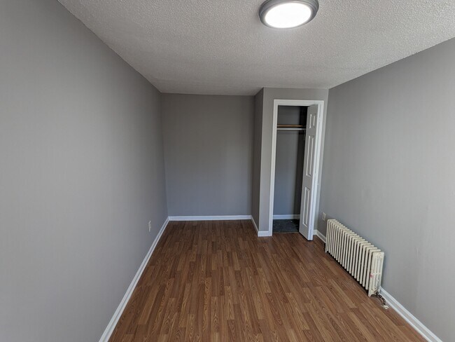 Building Photo - 386 Platt Ave