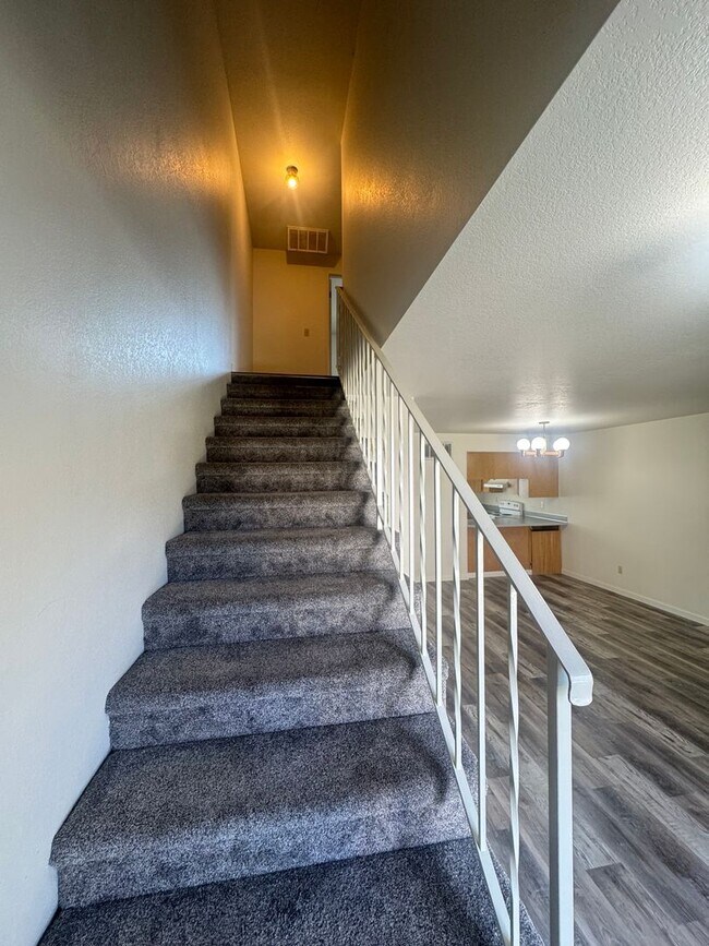 Interior Photo - Emerson Ave