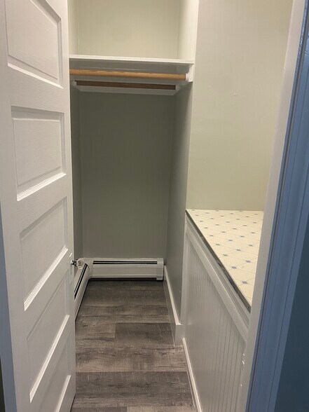 Smaller walk in closet - 31 Blossom St