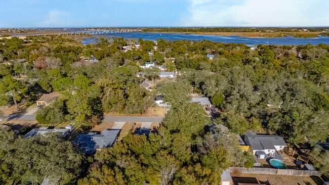 Building Photo - 229 Bonita Rd