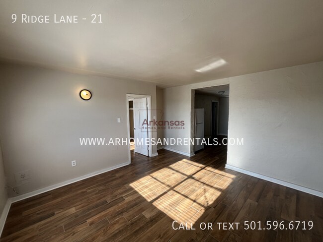 Building Photo - 9 Ridge Ln