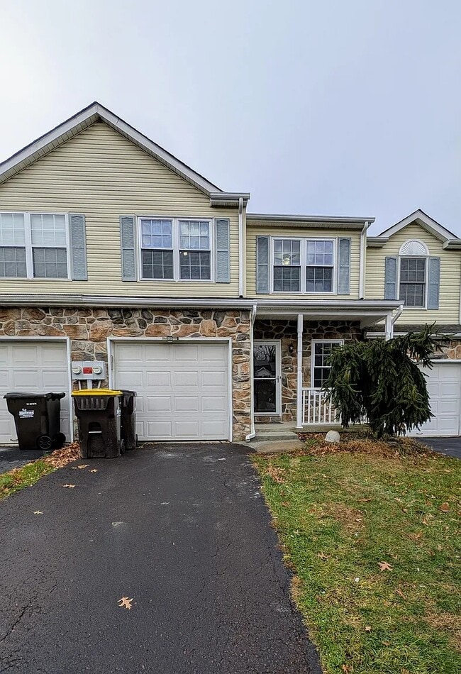 Building Photo - 1070 Millcreek Rd