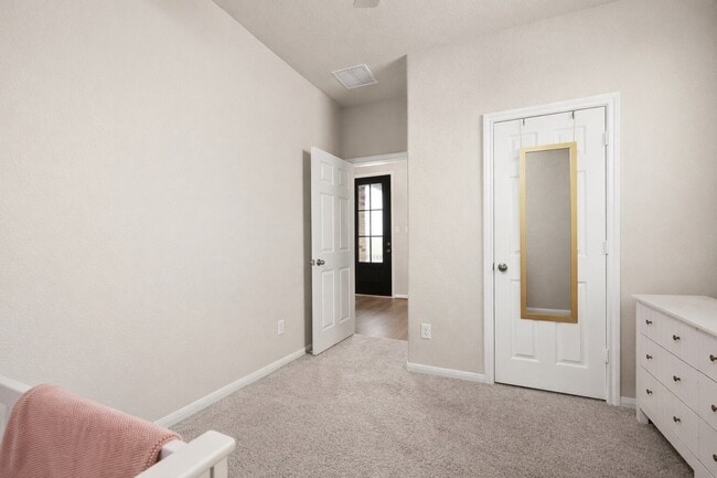 Building Photo - 14314 Lunan Dr