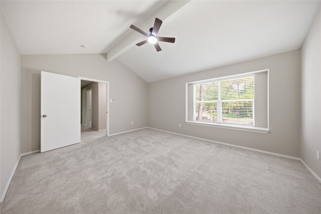 Building Photo - 21 Oldstream Ct