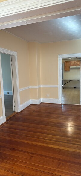 Building Photo - 107 Essex St